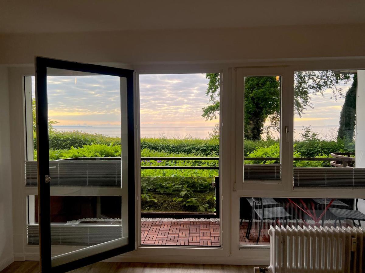 Moderne 3-Zi-Wohnung Mit Meerblick Direkt Am Strand Scharbeutz Esterno foto