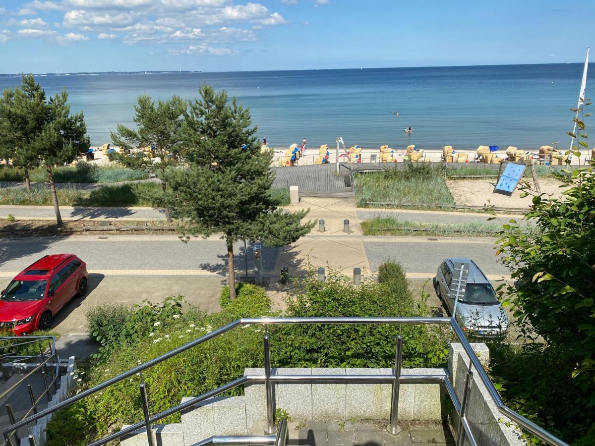Moderne 3-Zi-Wohnung Mit Meerblick Direkt Am Strand Scharbeutz Esterno foto