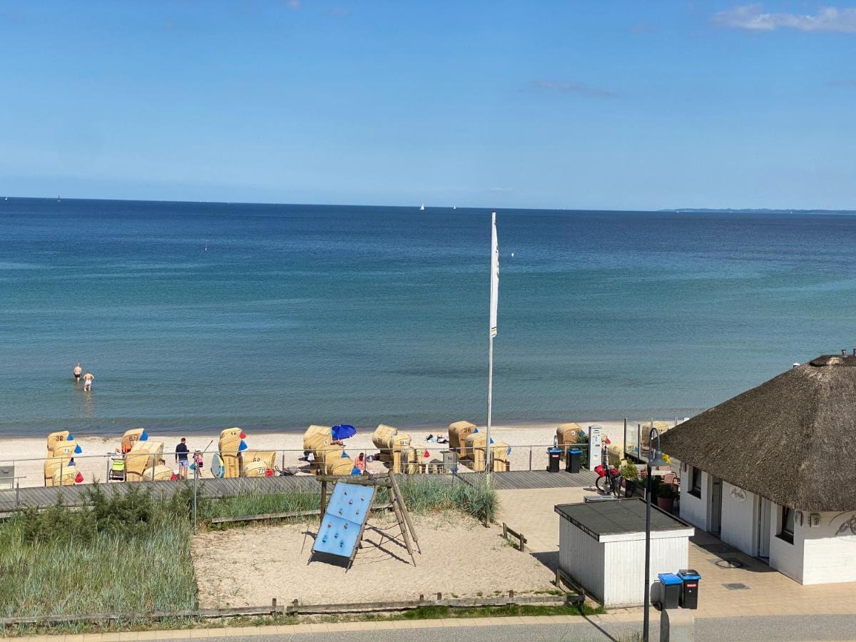 Moderne 3-Zi-Wohnung Mit Meerblick Direkt Am Strand Scharbeutz Esterno foto